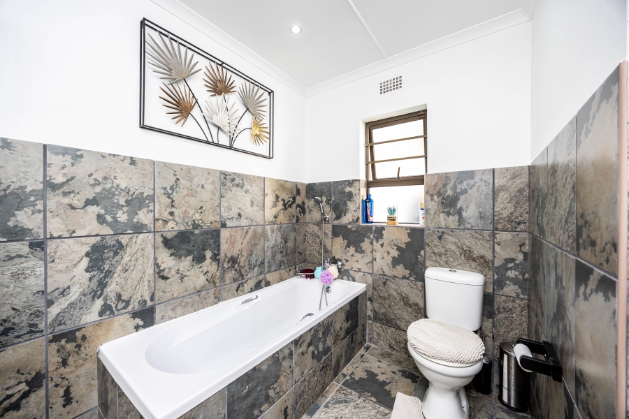 3 Bedroom Property for Sale in Nahoon Valley Park Eastern Cape
